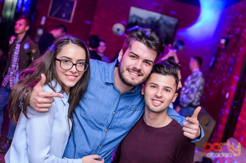 Friday Night Party, Green Pub