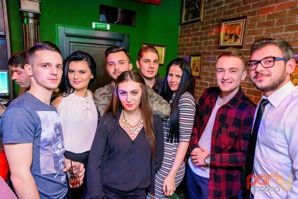 Friday Night Party, Green Pub