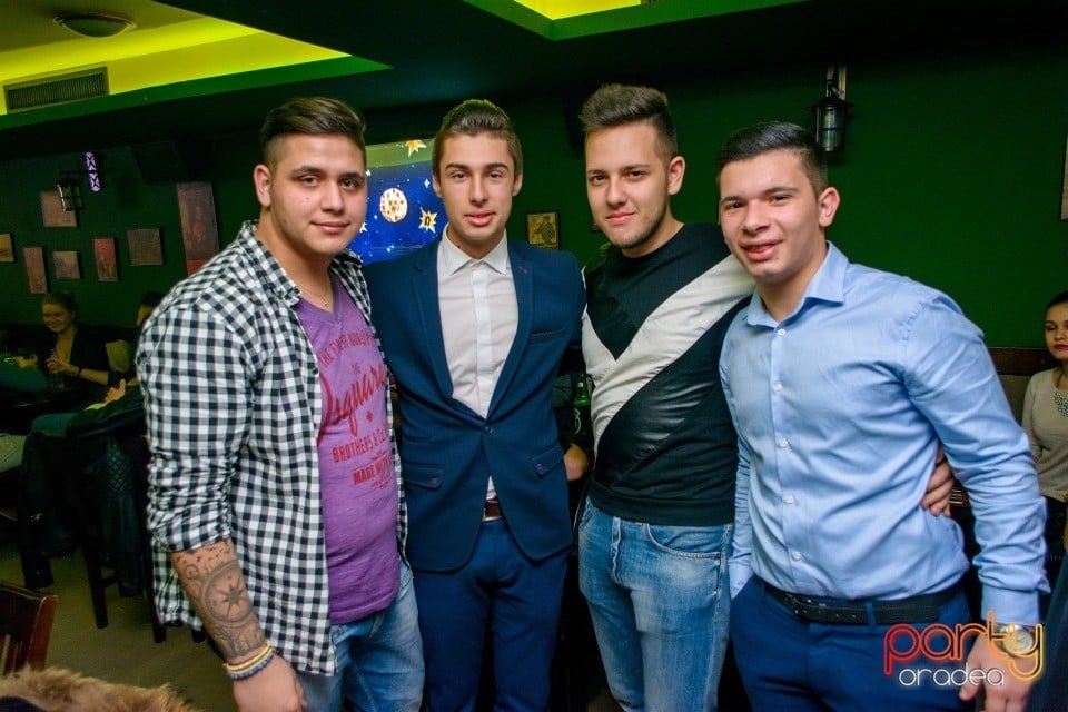 Friday Night Party, Green Pub