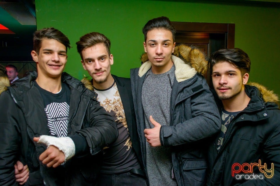 Friday Night Party, Green Pub