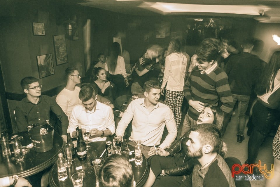 Friday Night Party, Green Pub