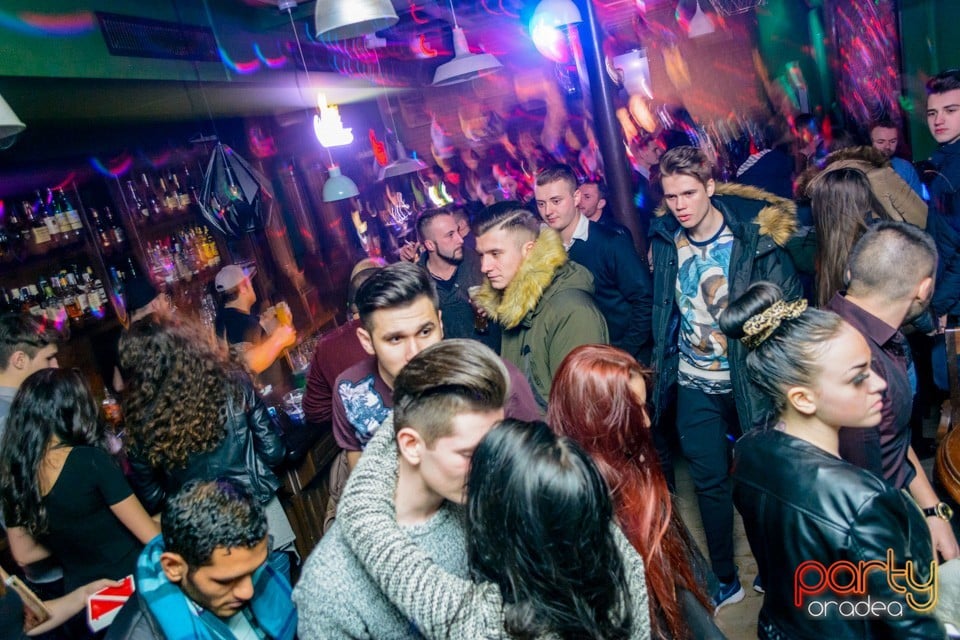 Friday Night Party, Green Pub