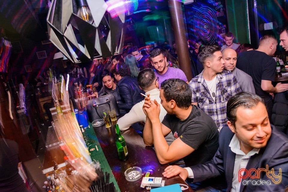 Friday Night Party, Green Pub