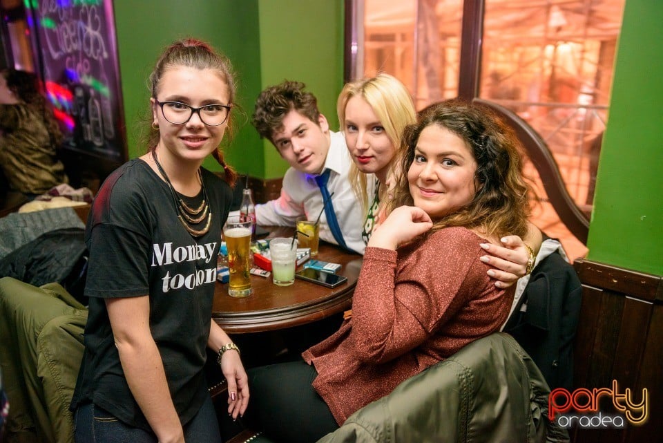 Friday Night Party, Green Pub