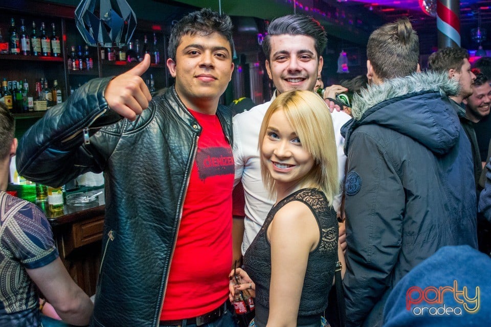 Friday Night Party, Green Pub