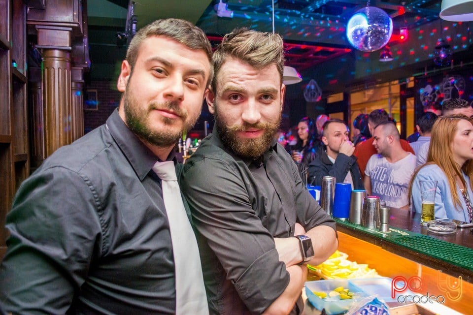 Friday Night Party, Green Pub