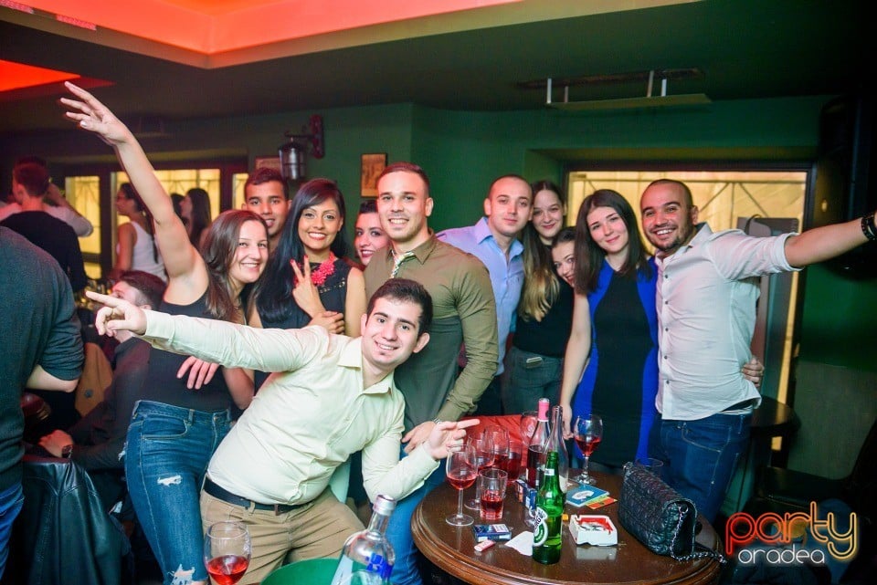 Friday Night Party, Green Pub