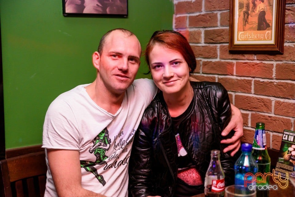 Friday Night Party, Green Pub