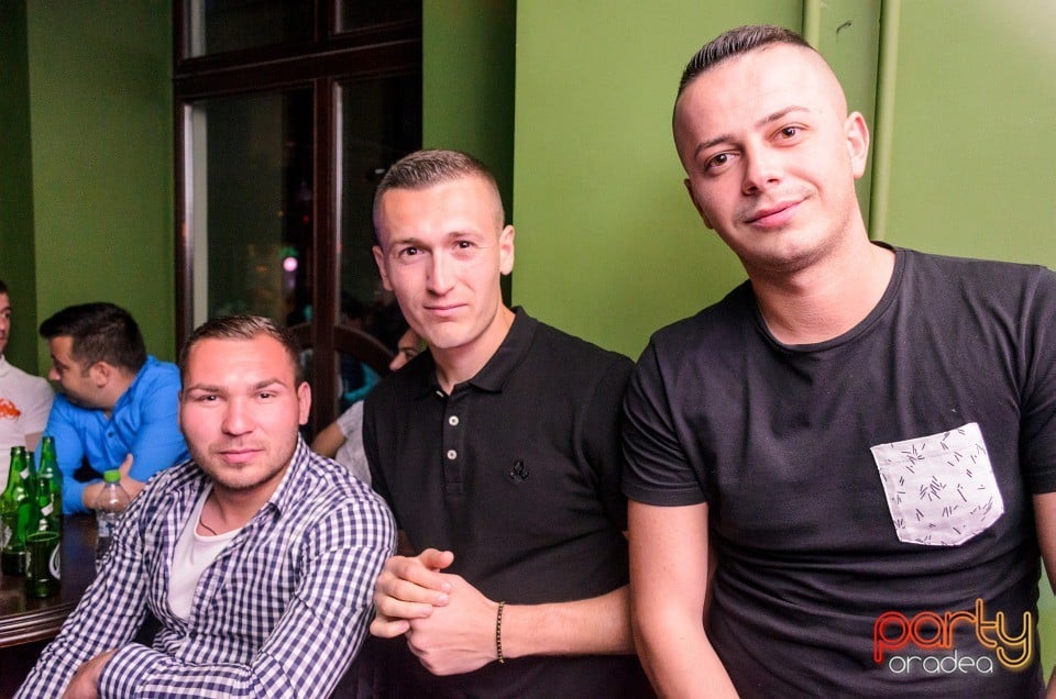 Friday Night Party, Green Pub