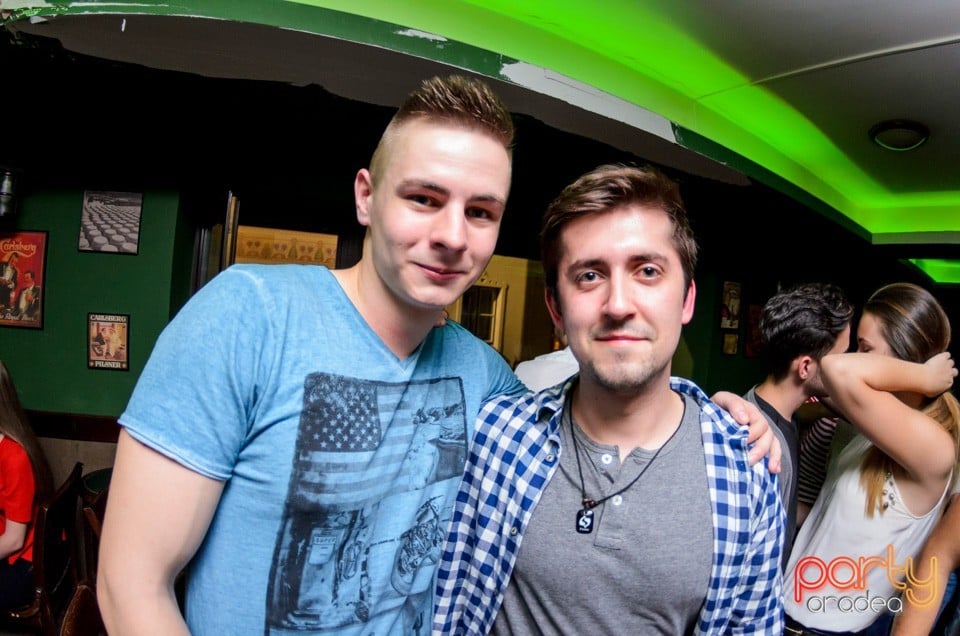 Friday Night Party, Green Pub