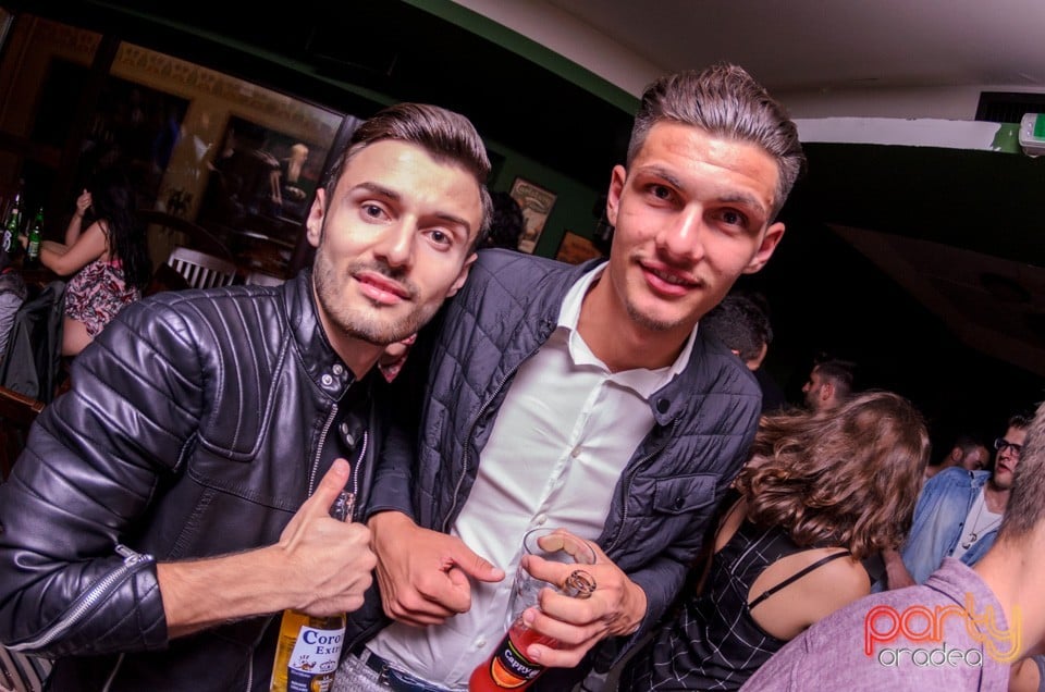 Friday Night Party, Green Pub