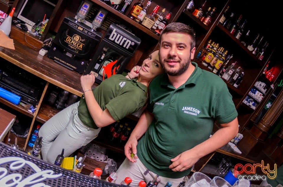 Friday Night Party, Green Pub