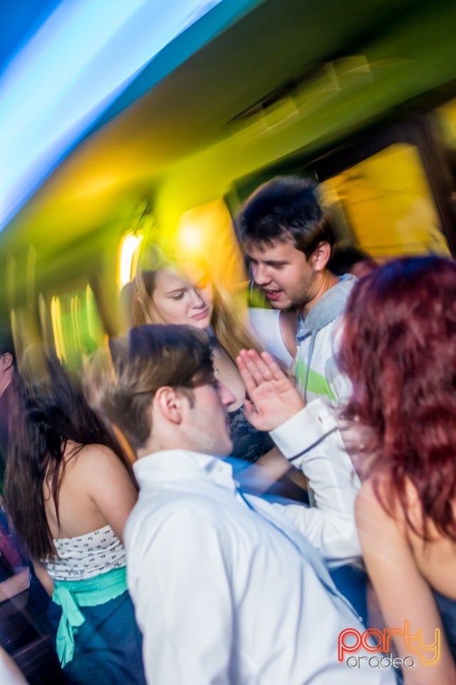 Friday Night Party, Green Pub