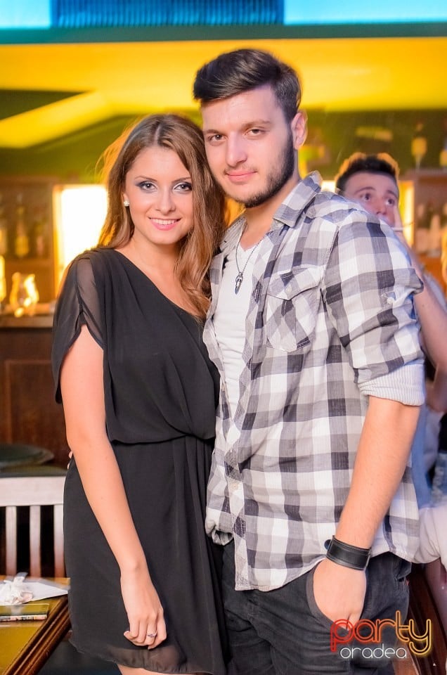 Friday Night Party, Green Pub
