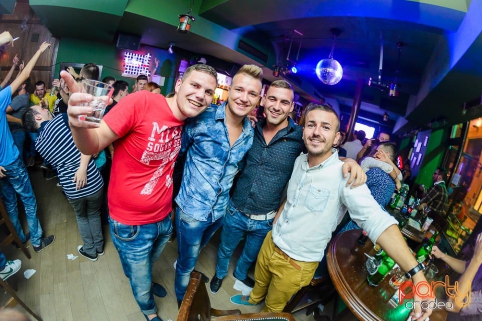 Friday Night Party, Green Pub