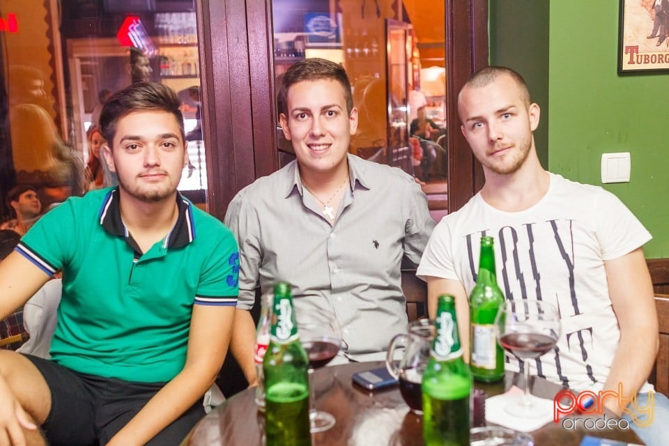Friday Night Party, Green Pub