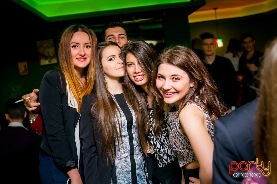 Friday Night Party, Green Pub
