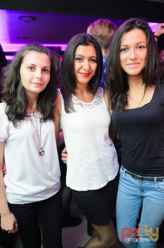 Friday Night Party, Green Pub