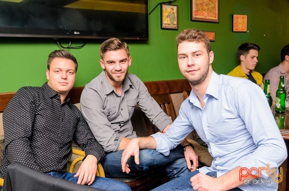 Friday Night Party, Green Pub