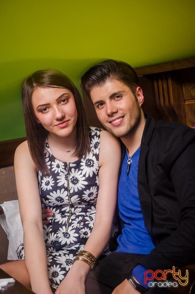 Friday Night Party, Green Pub