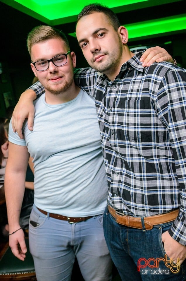 Friday Night Party, Green Pub