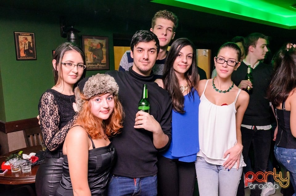 Friday Night Party, Green Pub