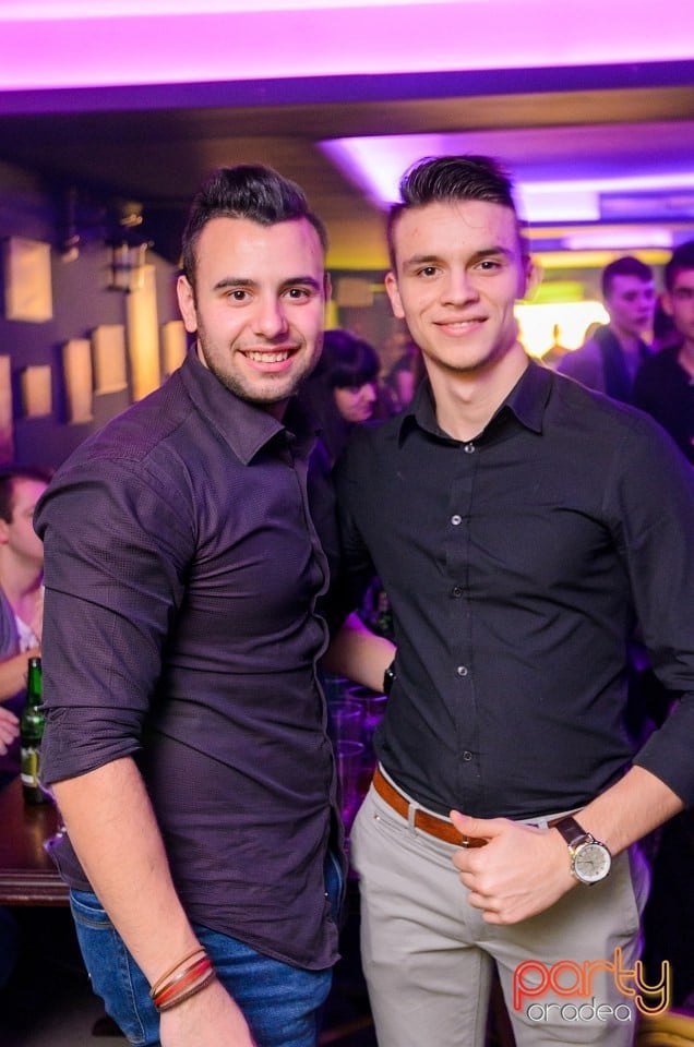 Friday Night Party, Green Pub