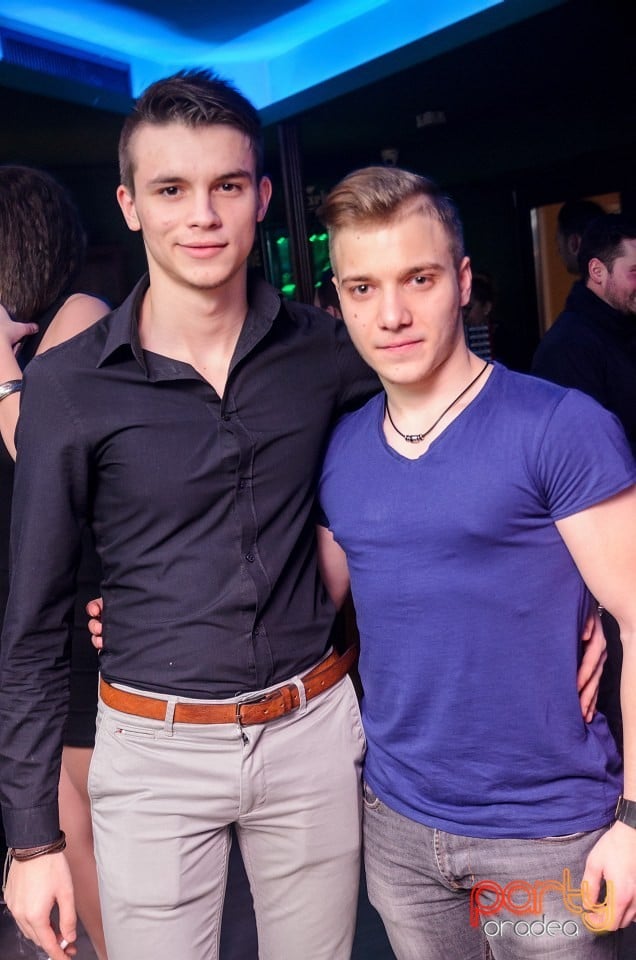 Friday Night Party, Green Pub
