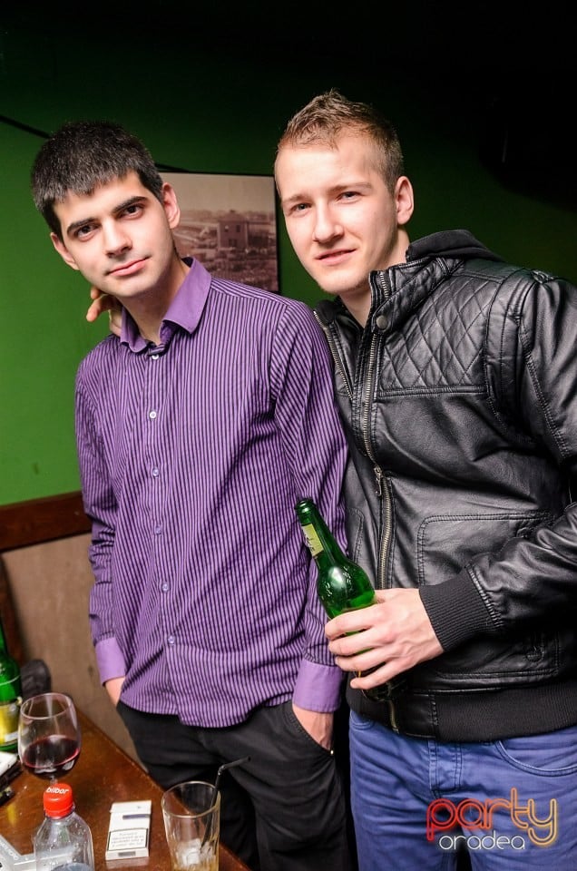 Friday Night Party, Green Pub