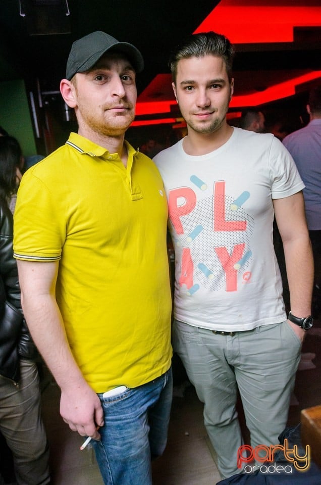 Friday Night Party, Green Pub
