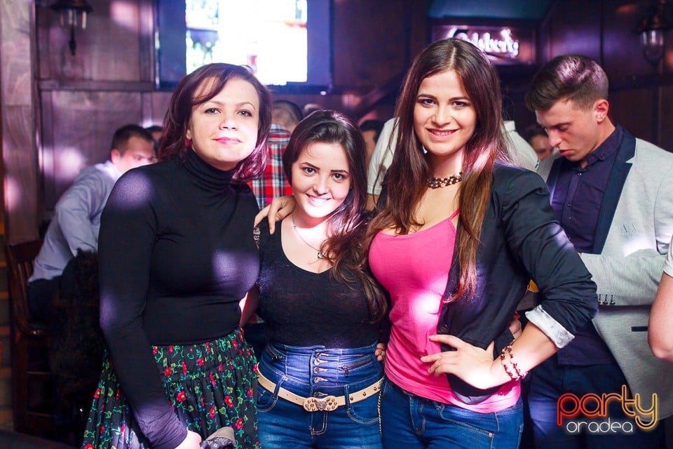 Friday Night Party, Green Pub