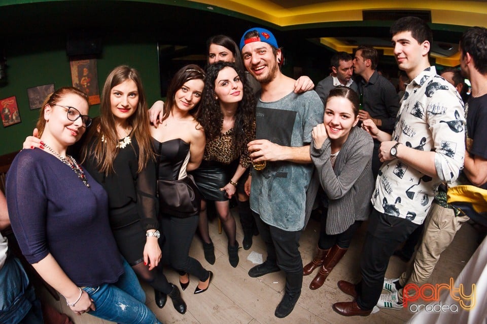 Friday Night Party, Green Pub