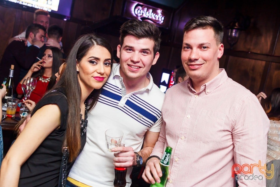 Friday Night Party, Green Pub