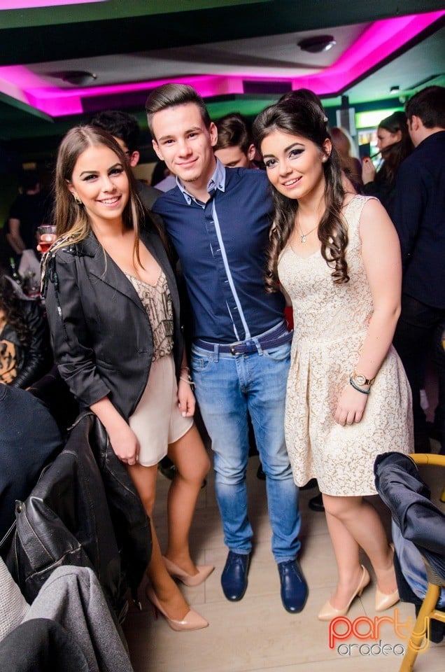 Friday Night Party, Green Pub
