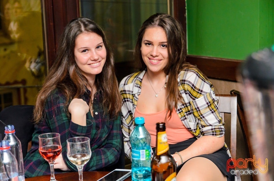 Friday Night Party, Green Pub