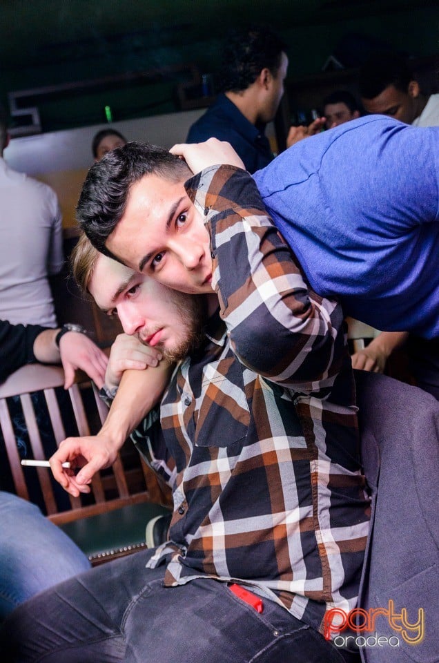 Friday Night Party, Green Pub