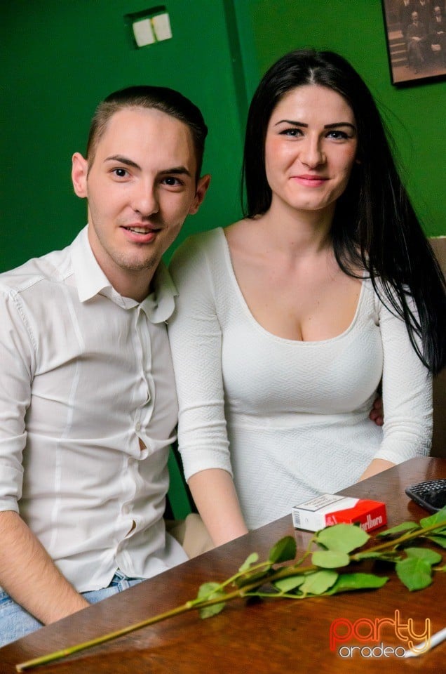 Friday Night Party, Green Pub