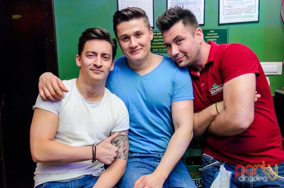Friday Night Party, Green Pub