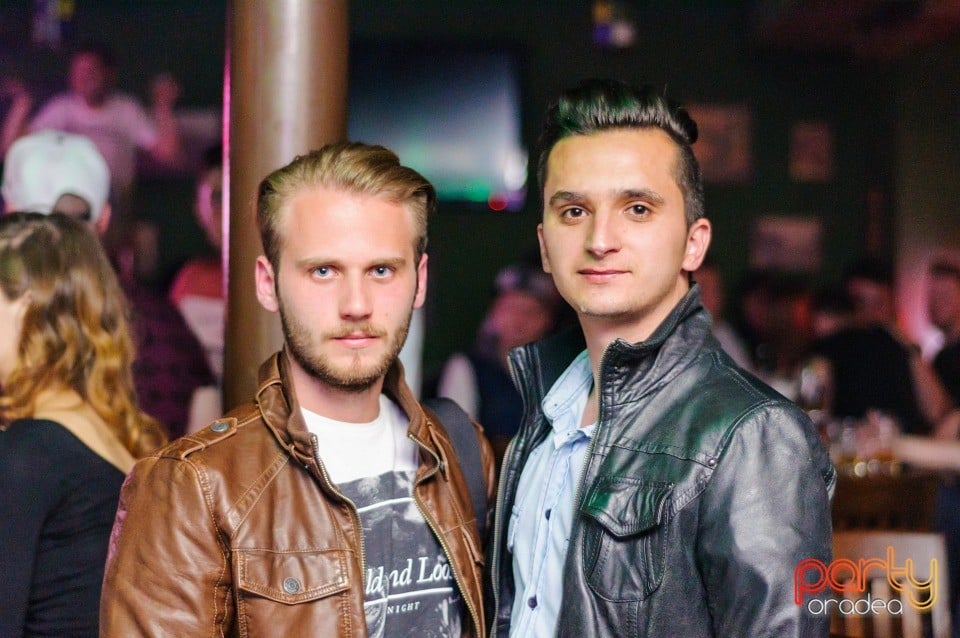Friday Night Party, Green Pub