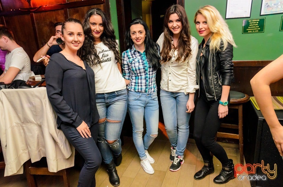 Friday Night Party, Green Pub