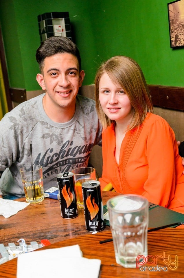 Friday Night Party, Green Pub