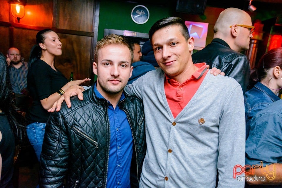 Friday Night Party, Green Pub