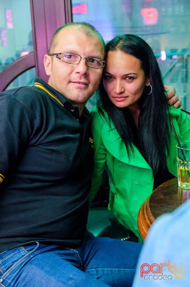 Friday Night Party, Green Pub