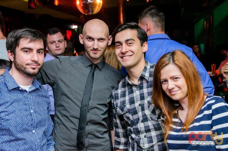 Friday Night Party, Green Pub