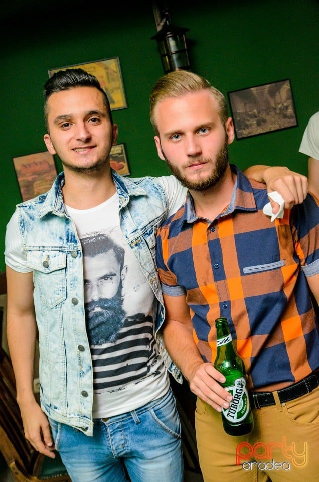 Friday Night Party, Green Pub