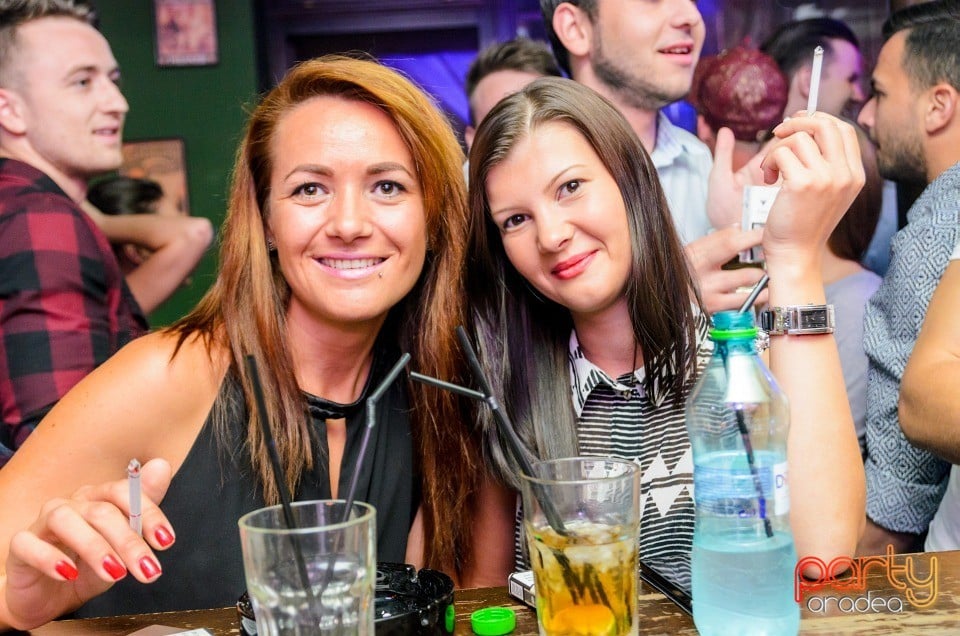 Friday Night Party, Green Pub