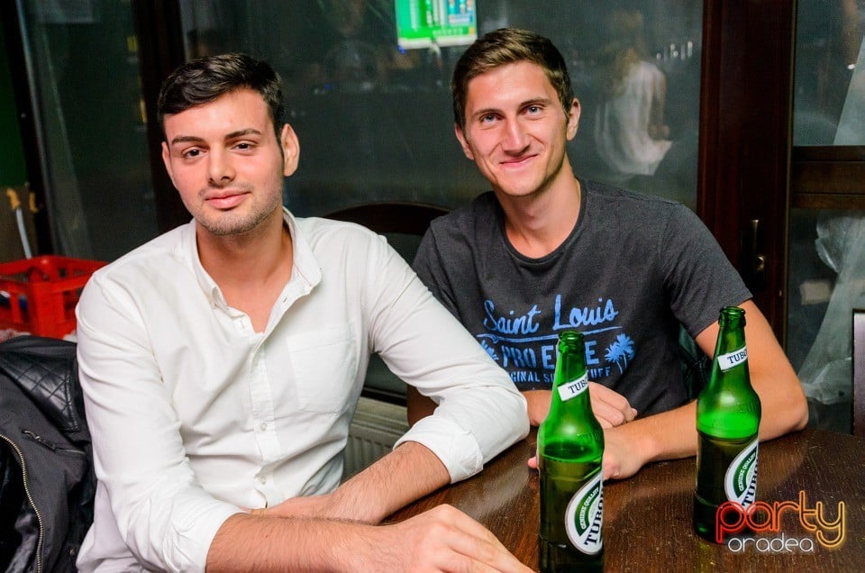 Friday Night Party, Green Pub
