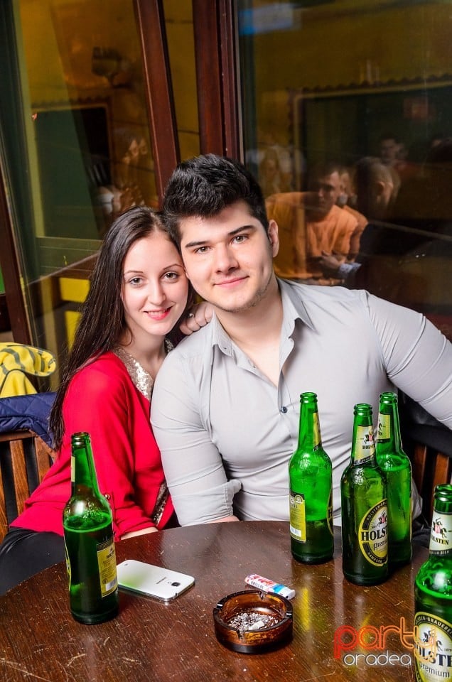 Friday Night Party, Green Pub