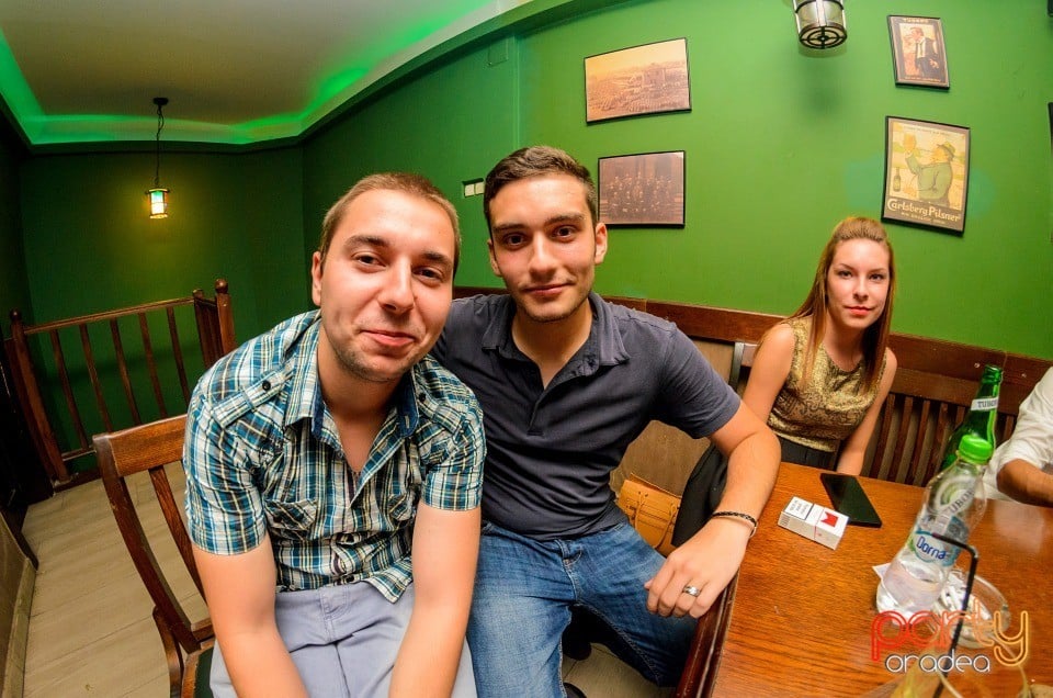 Friday Night Party, Green Pub
