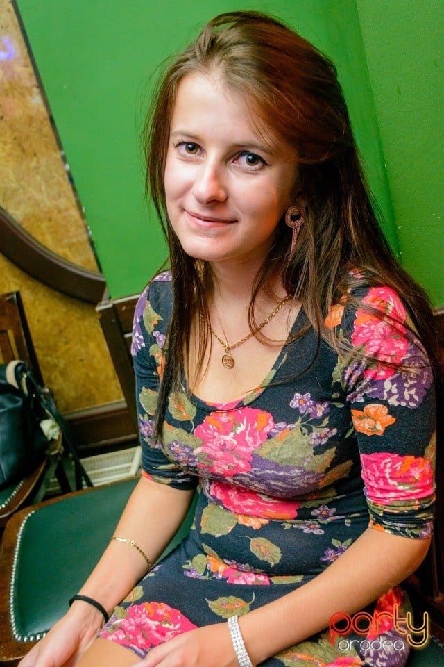 Friday Night Party, Green Pub